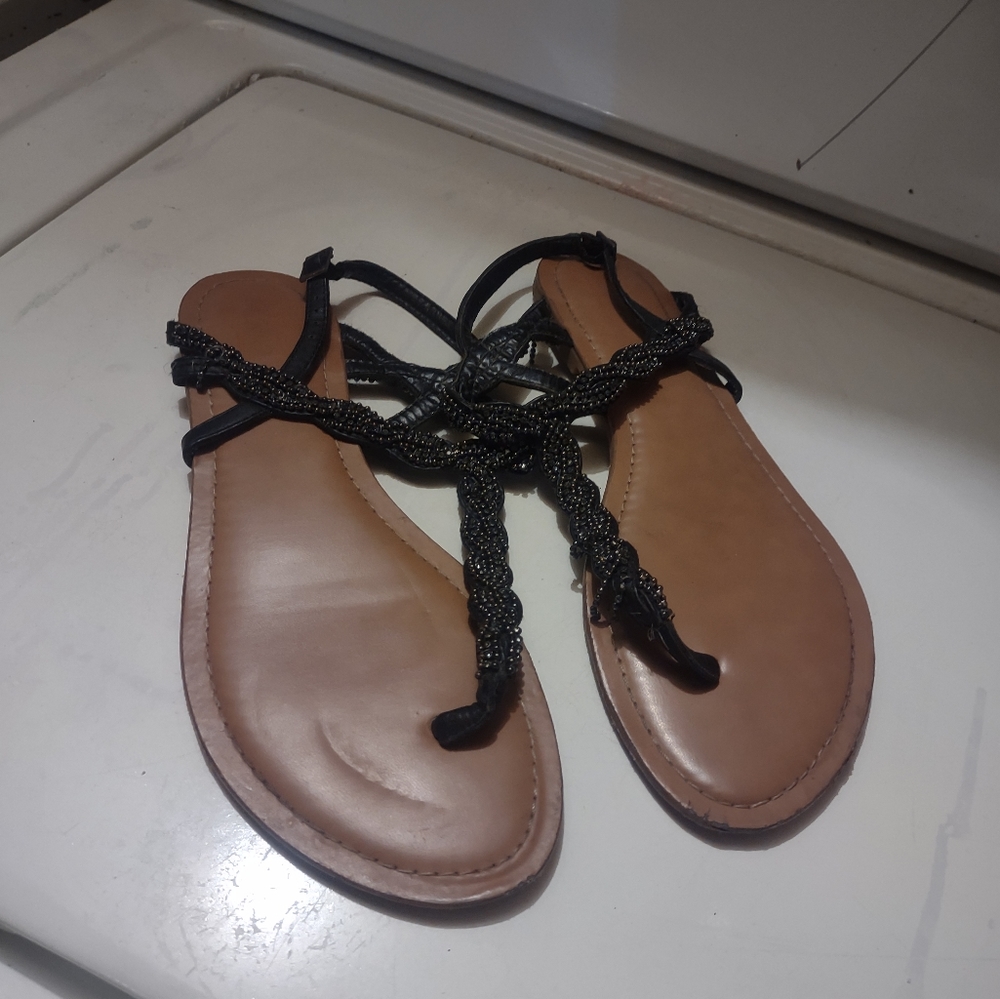 Woman's Mossimo flat Sandles size 10